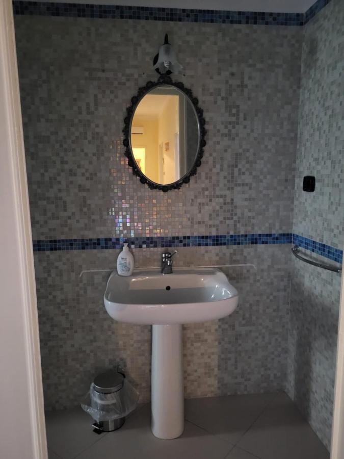 Vittoria Alata Hotel Бари Екстериор снимка